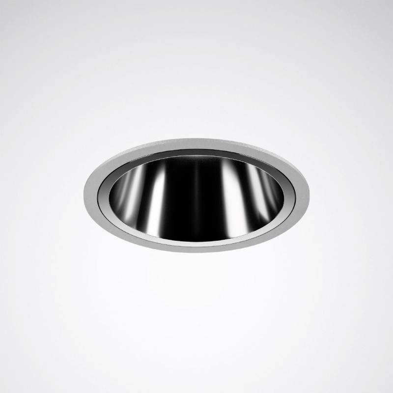 Ein moderner, runder Einbauspot mit silbernem Rand und einem schwarzen inneren Reflektor, montiert in einer weißen Decke.