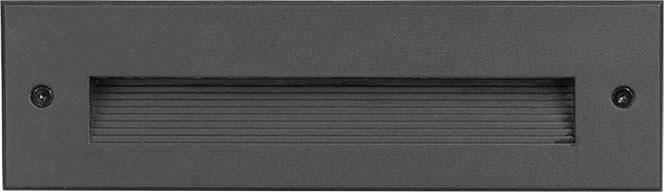 Ein rechteckiger, schwarzer Gitterschlitz mit geripptem Innerem, horizontal in einer flachen Oberfläche eingebaut.