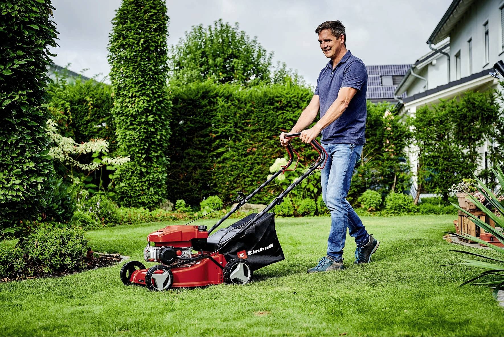 Einhell GC-PM 40/2 S Benzin Rasenmäher Höhenverstellbarer Griff mit Klappfunktion 2000W Schnittbreite (max.) 40cm Geeignet für