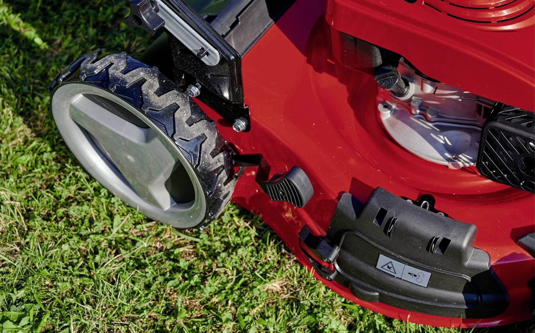 Einhell GC-PM 51/3 S HW Benzin Rasenmäher Höhenverstellbarer Griff mit Klappfunktion 2700W Schnittbreite (max.) 51cm Geeignet für