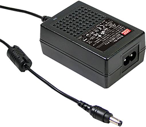 Ein schwarzes Netzteil mit einem Universal-AC/DC-Stecker. Es hat ein Etikett mit technischen Spezifikationen und Sicherheitskennzeichnungen.