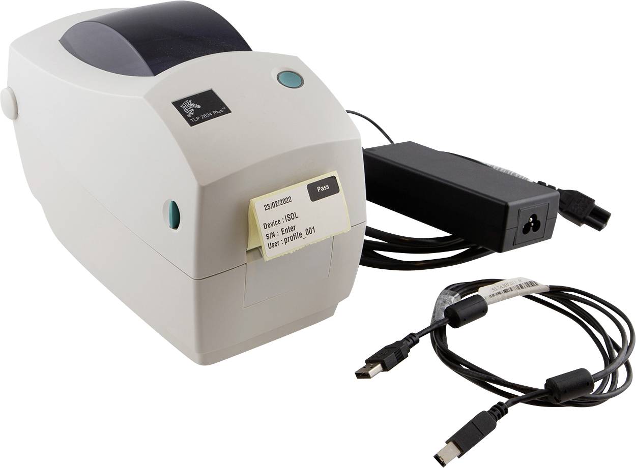 Ein kompakter Etikettendrucker mit Netzteil und USB-Kabel. Der Drucker besitzt einen kleinen Displaybildschirm und Etikettenausgabe.