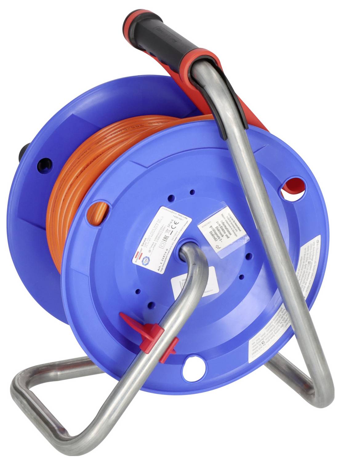 Blaue Kabeltrommel mit orangem Kabel und Metallklappengriff, auf weißem Hintergrund dargestellt.