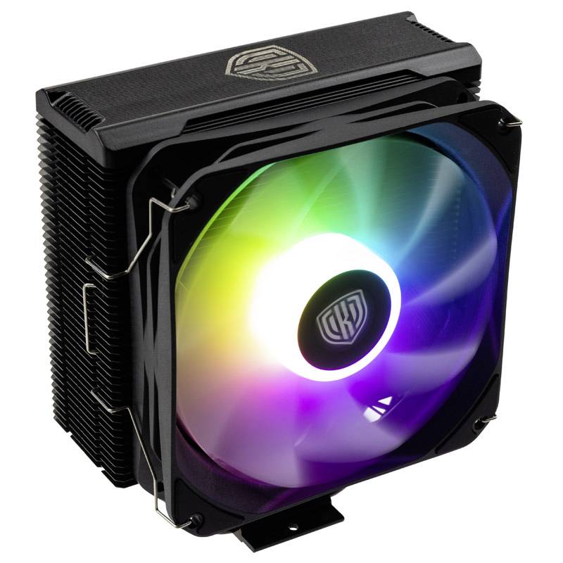 Ein Computerlüfter mit RGB-Beleuchtung zeigt ein Spektrum von Farben. Er ist für die Kühlung von CPUs in PCs ausgelegt.