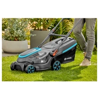 GARDENA PowerMax 37/1800 G2 Elektro Rasenmäher Höhenverstellbarer Griff mit Klappfunktion GARDENA PowerMax 37/1800 G2 Elektro Rasenmäher Höhenverstellbarer Griff mit Klappfunktion