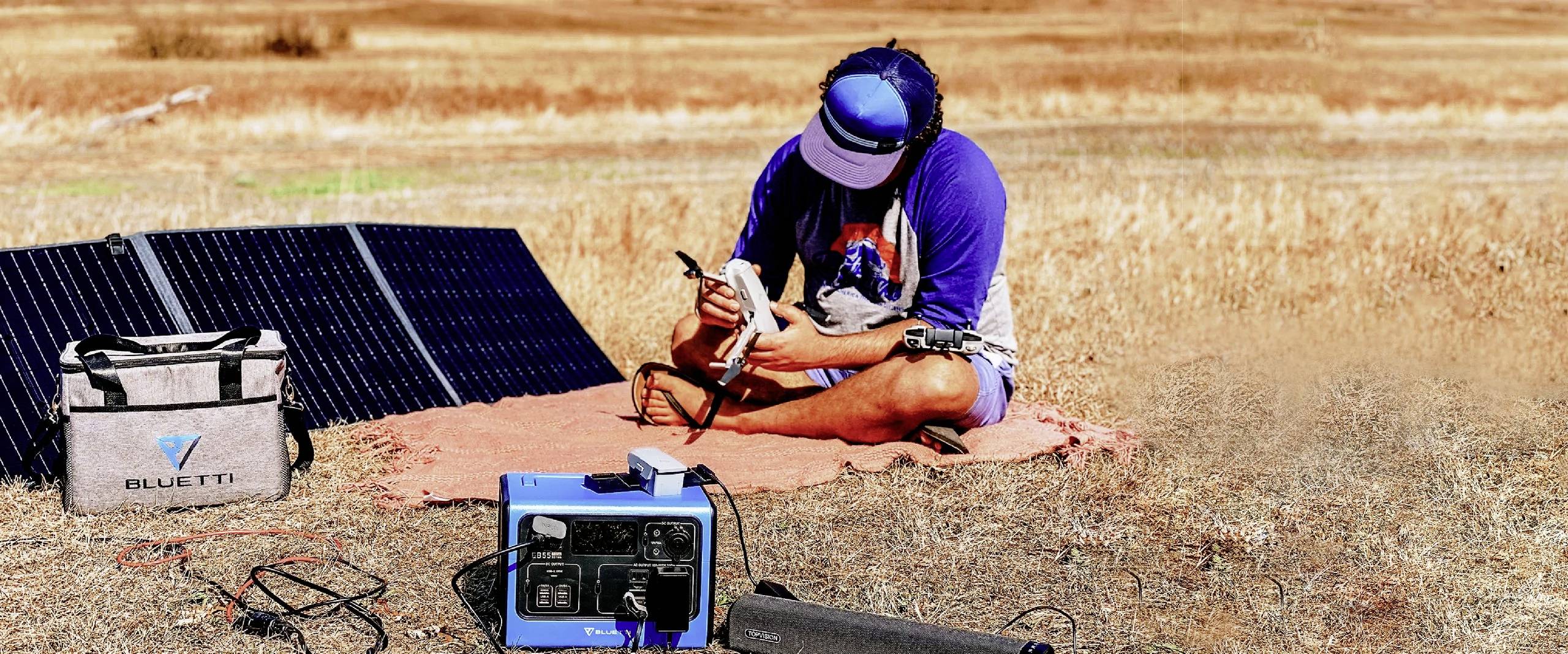 Bluetti EB70+PV200 Powerstation LiFePO 4 Schwarz