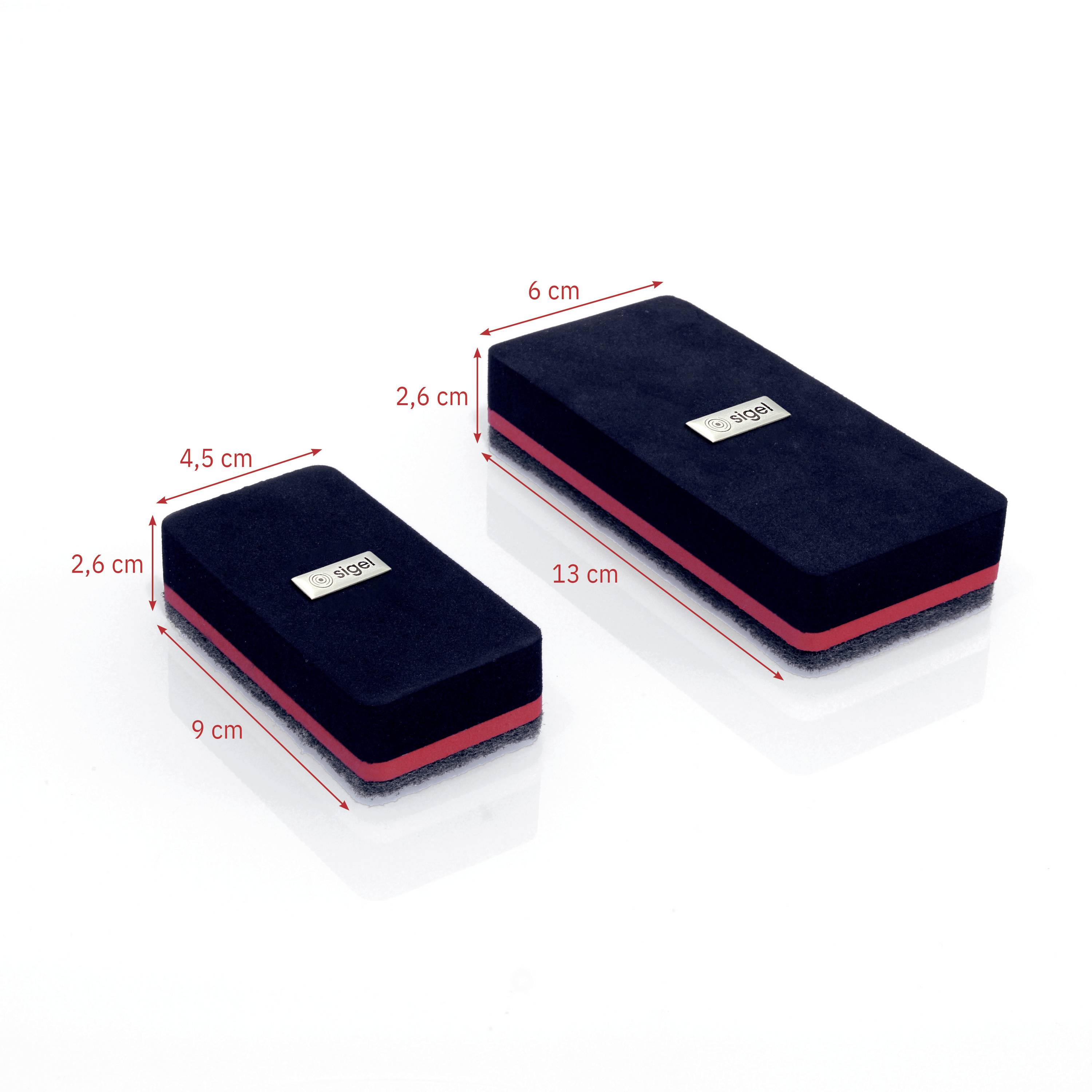 Zwei rechteckige Tafelschwämme unterschiedlicher Größe. Der kleinere misst 9 cm x 4,5 cm x 2,6 cm, der größere 13 cm x 6 cm x 2,6 cm.