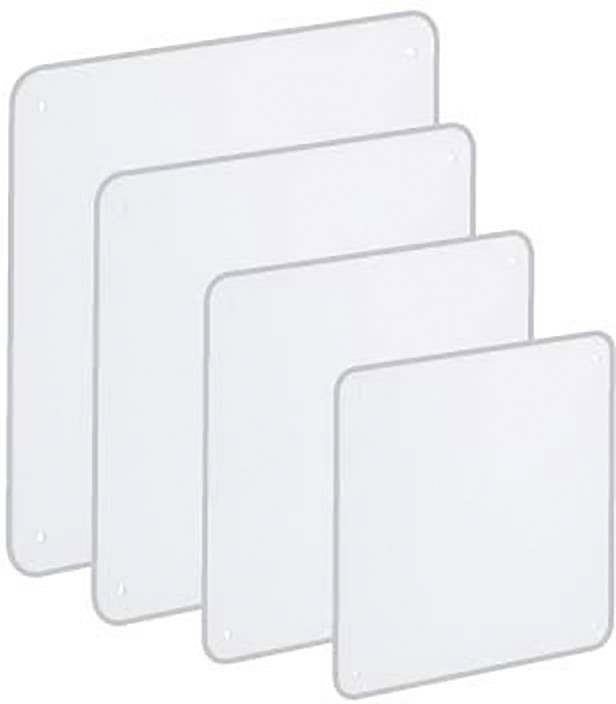 Vier unterschiedlich große, weiße, rechteckige Platten sind nebeneinander dargestellt, von klein bis groß angeordnet.