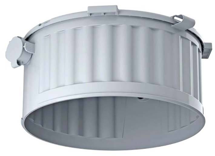 Metallischer runder Lüftungskanalanschluss mit seitlichen Halterungen und Rillenstruktur, geeignet für industrielle Belüftungssysteme.