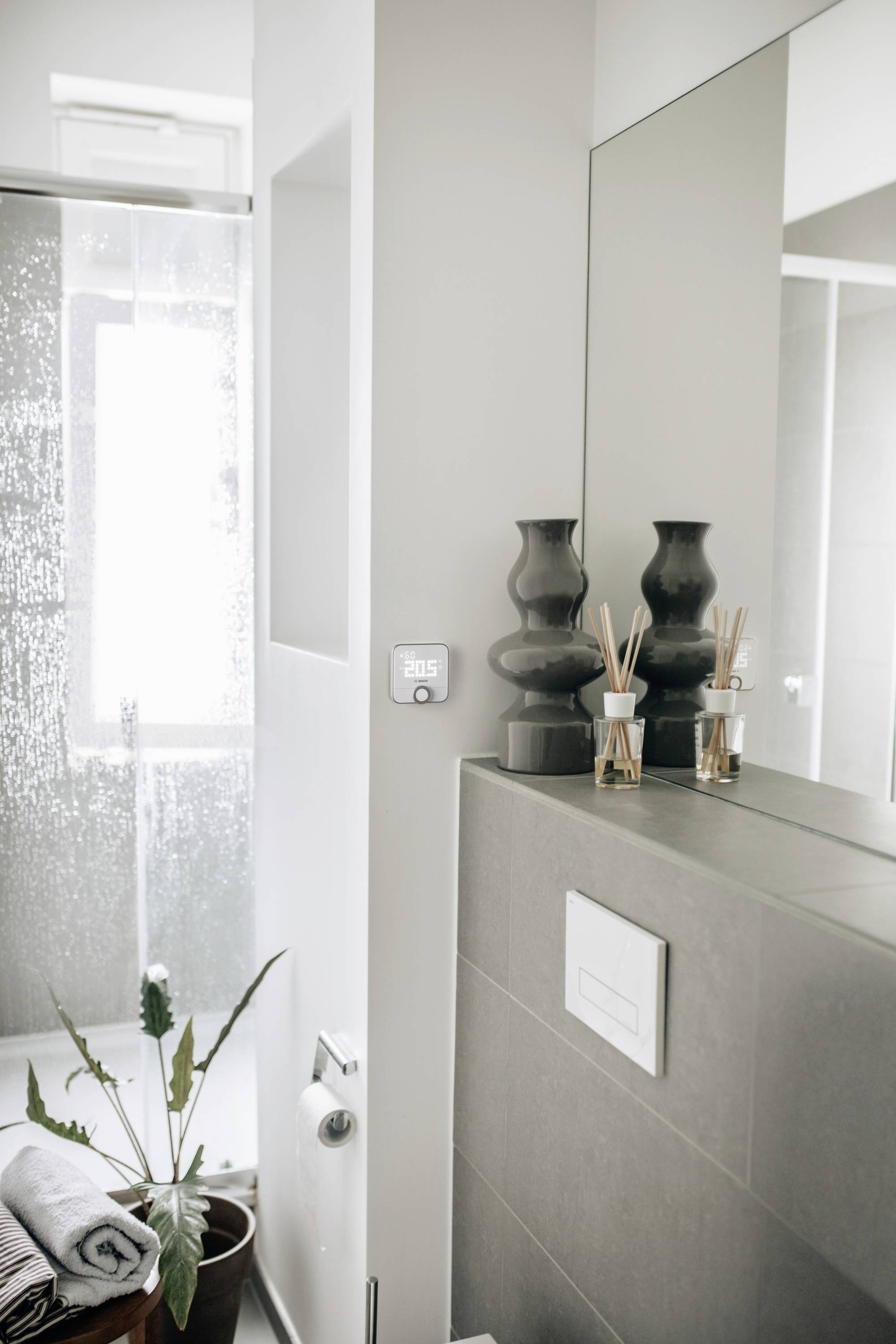 Bosch Smart Home BTH-RM Funk-Temperatursensor, -Luftfeuchtesensor, Raumthermostat