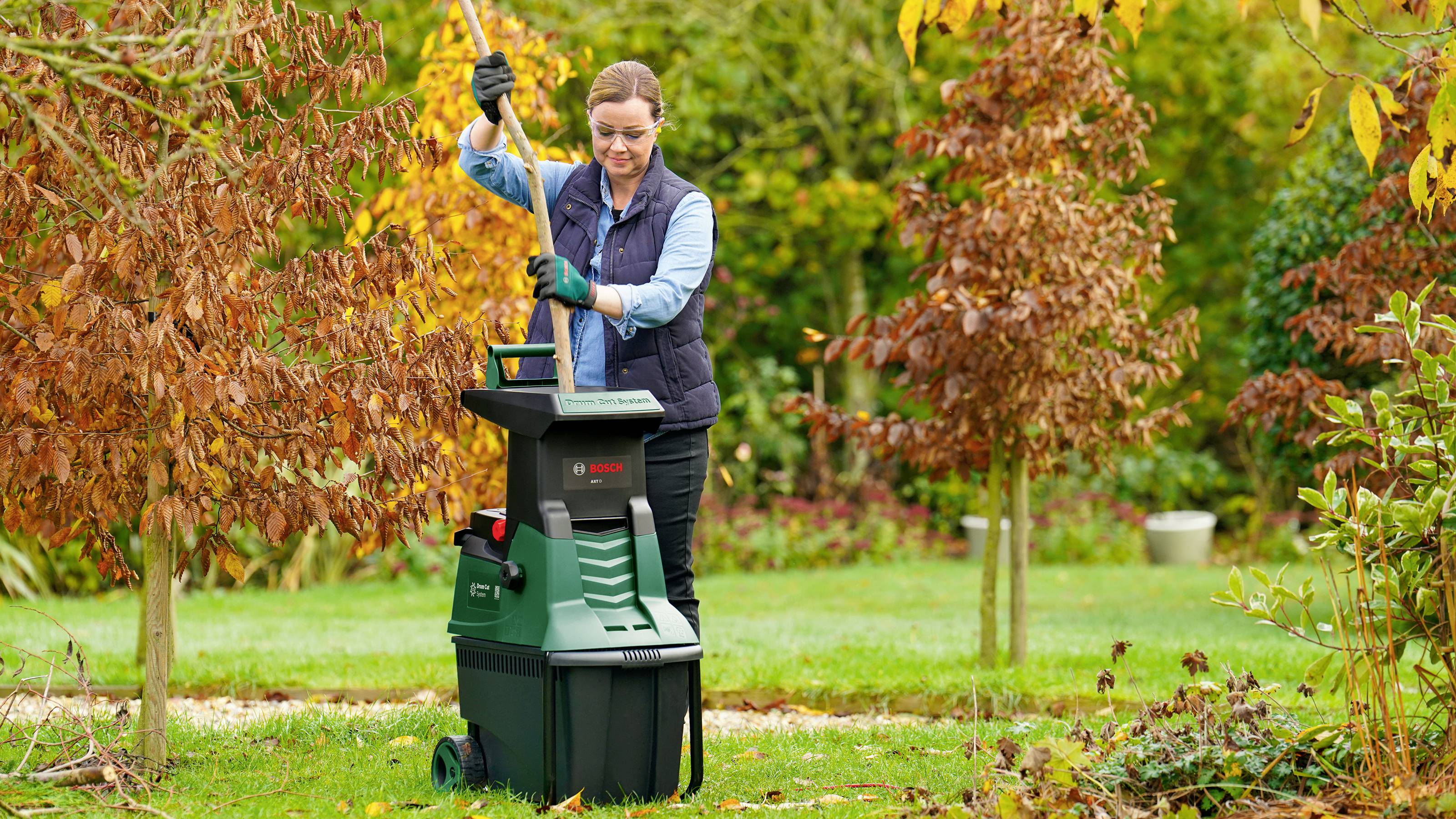 Bosch Home and Garden AXT 22 D Elektro Messer-Häcksler 2200W