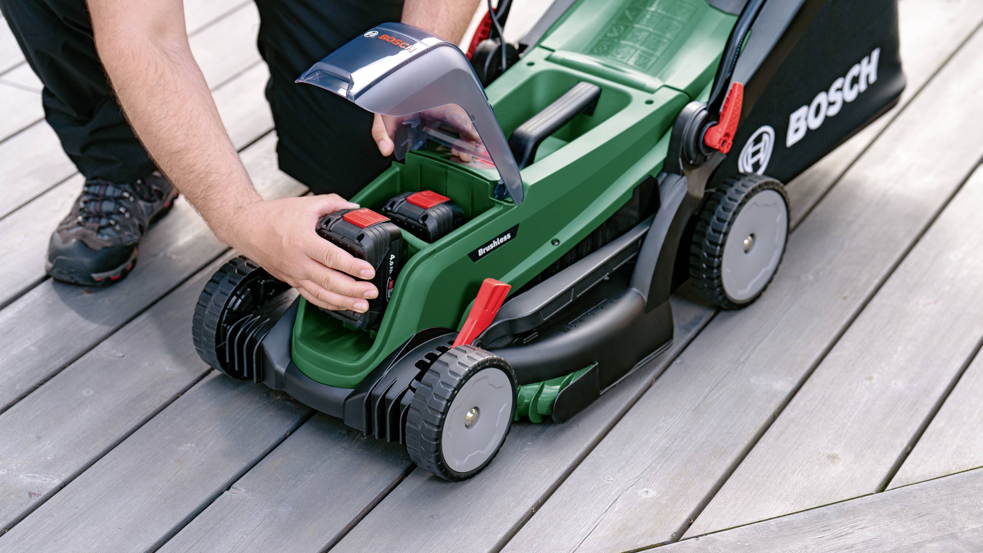 Bosch Home and Garden UniversalRotak 2x18V-37-550solo Akku Akku-Rasenmäher ohne Akku 2x 18V Schnittbreite (max.) 37cm Geeigne