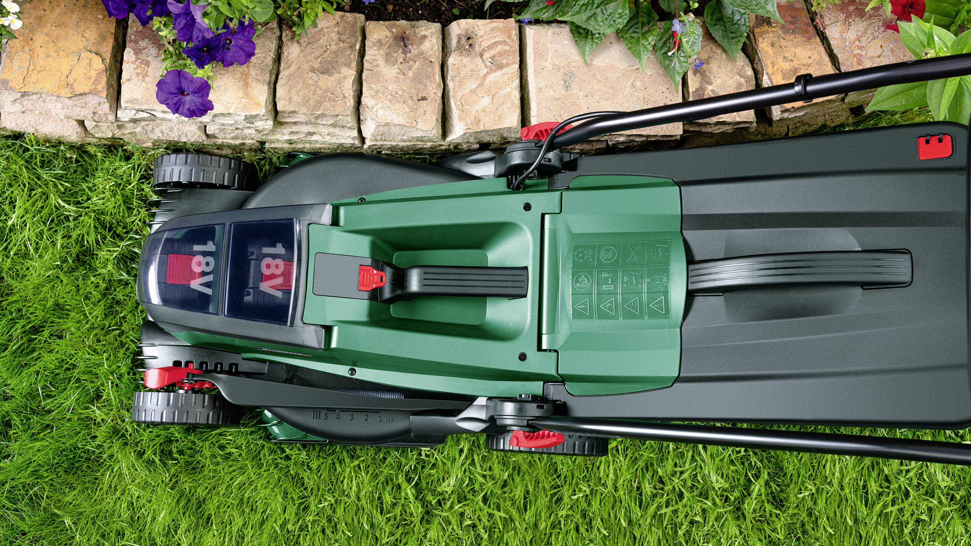 Bosch Home and Garden UniversalRotak 2x18V-37-550solo Akku Akku-Rasenmäher ohne Akku 2x 18V Schnittbreite (max.) 37cm Geeigne