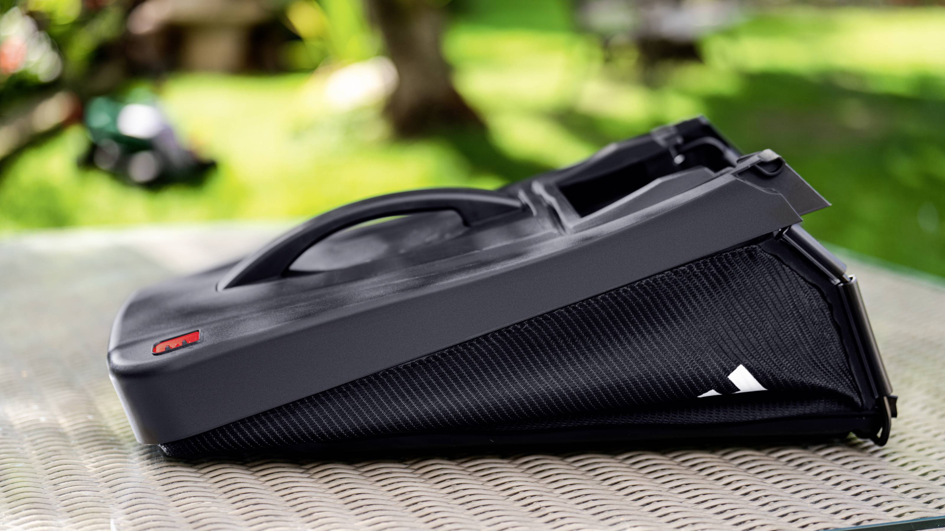 Bosch Home and Garden UniversalRotak 2x18V-37-550solo Akku Akku-Rasenmäher ohne Akku 2x 18V Schnittbreite (max.) 37cm Geeigne