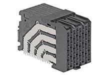 Kunststoffstecker mit mehreren Stiften für elektronische Verbindungen, in Schwarz, mit rechteckiger Form und seitlichen Montageriemen.