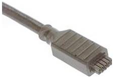 FireWire-Kabelstecker mit sechs Pins, der für die hochgeschwindigkeits Datenübertragung verwendet wird.