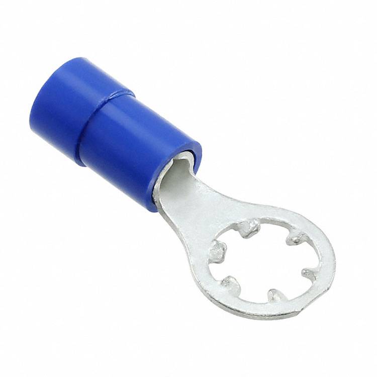 Ein blauer isolierter Ringnabelstecker für elektrische Leitungen, entwickelt, um Drähte sicher an einer Schraube oder einem Bolzen zu befestigen.