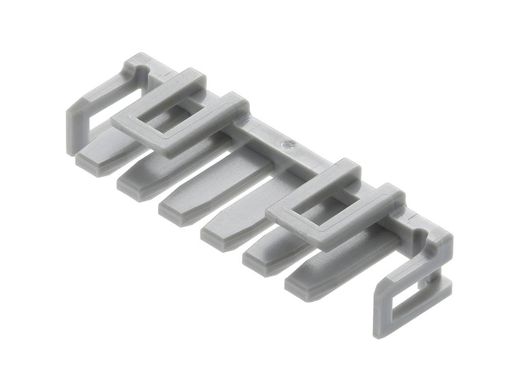 Ein grauer Plastikleiste, die als Kabelhalter mit mehreren Schlitzen zum Ordnen von Kabeln dient.