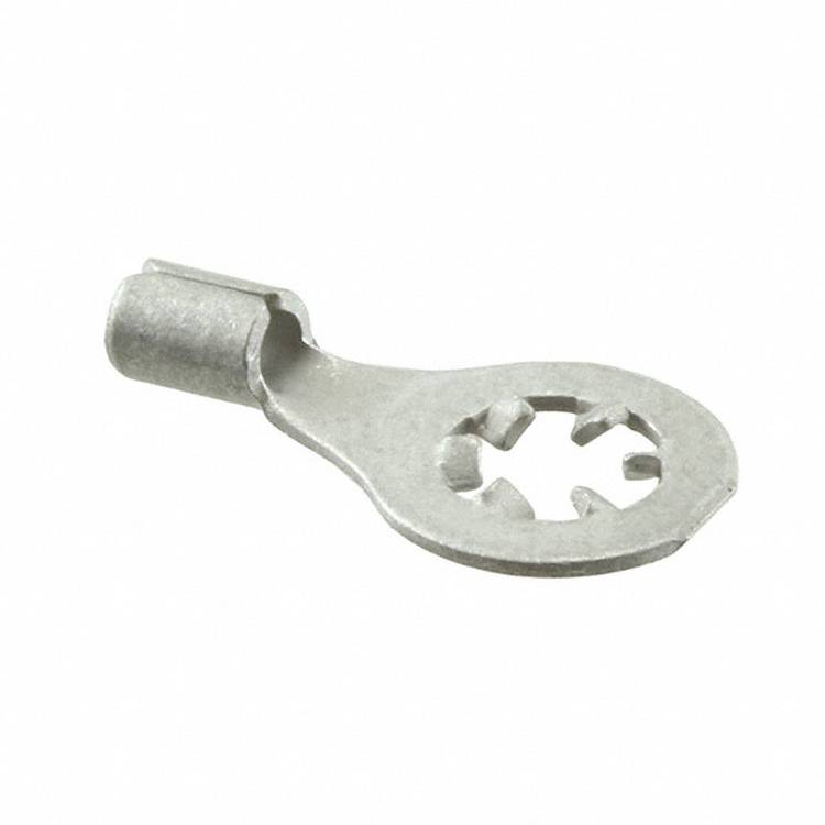 Ein kleines, flaches Metallwerkzeug mit einem kreisförmigen Ende, das drei intern angeordnete Stifte aufweist, die gleichmäßig in einem Dreiecksmuster angeordnet sind.