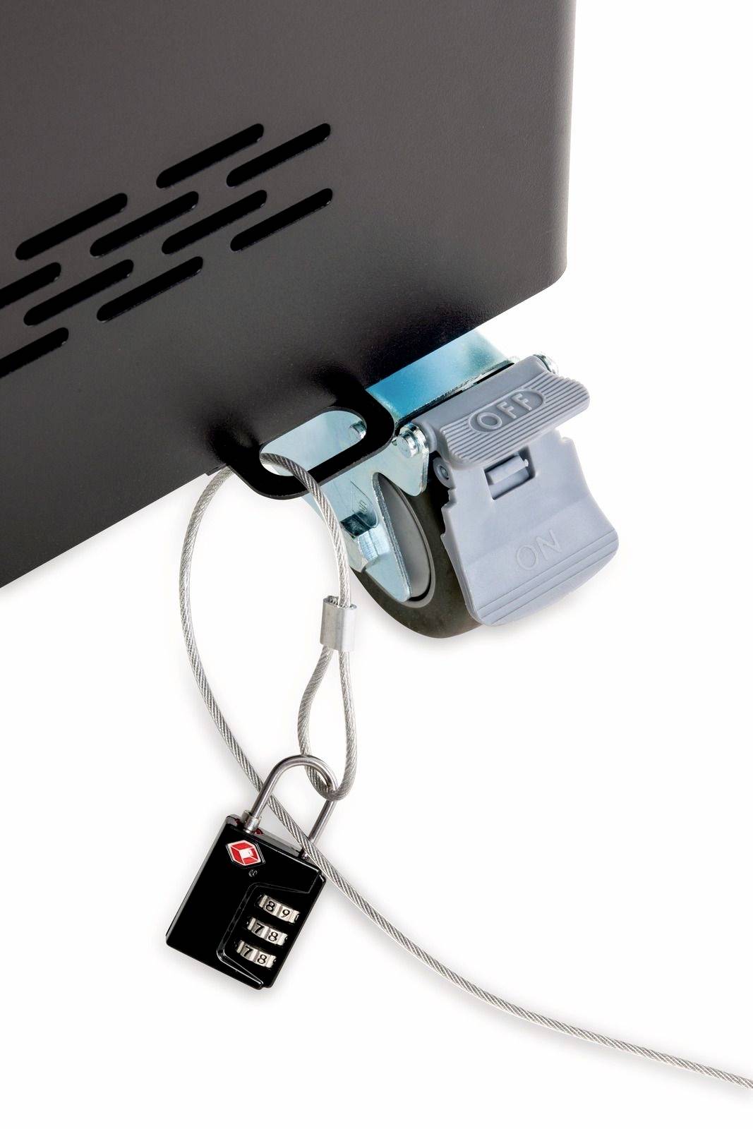 Ein Zahlenschloss sichert ein Kabel, das an einem Gerät befestigt ist.
