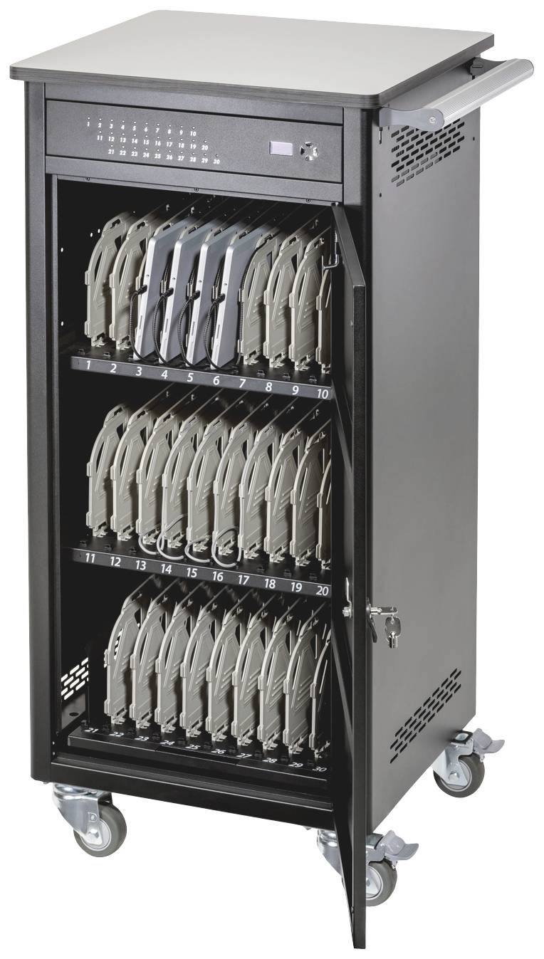 Schwarzer Ladeschrank mit Rädern, geöffnet, zeigt mehrere Tablets in gestapelten Fächern. Jedes Fach ist nummeriert, um die Organisation zu erleichtern.