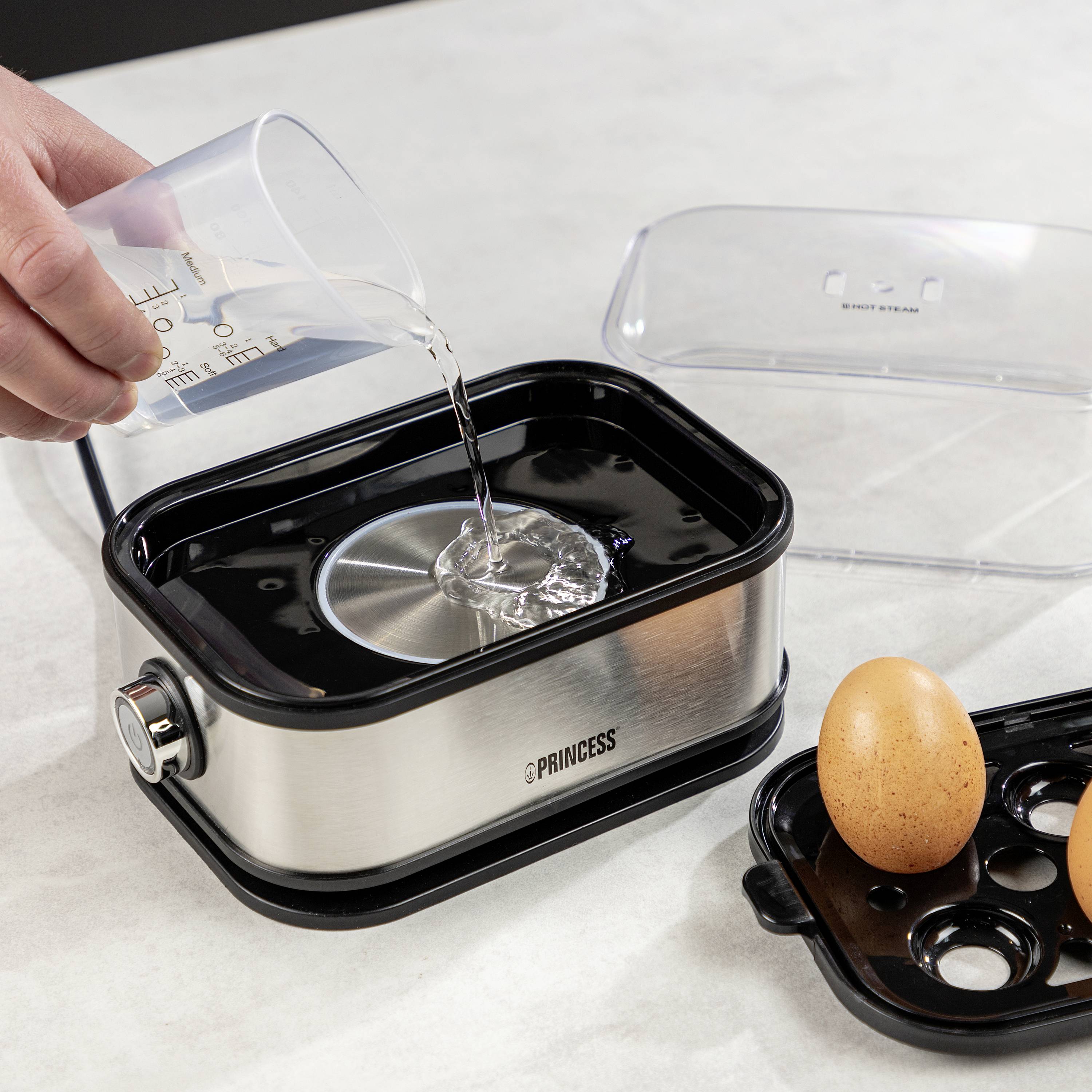 Princess 01.262046.01.001 Eierkocher BPA-frei, mit Messbecher, Kontrollleuchte Silber, Schwarz