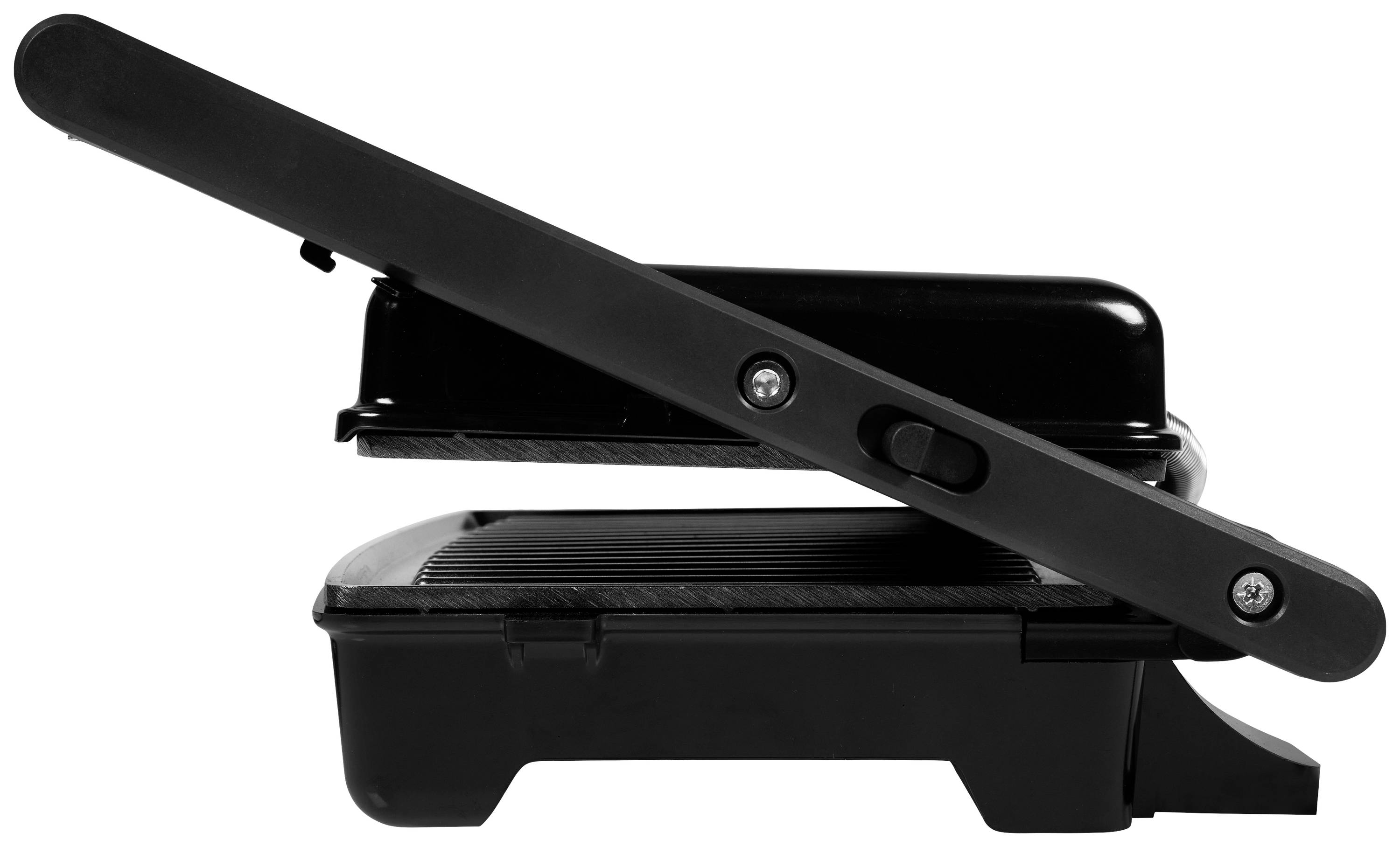 Ein schwarzes Sandwichgrillgerät mit geöffnetem Deckel, seitlich sichtbar, zeigt die gerippte Grillfläche innen und den Schalter außen.