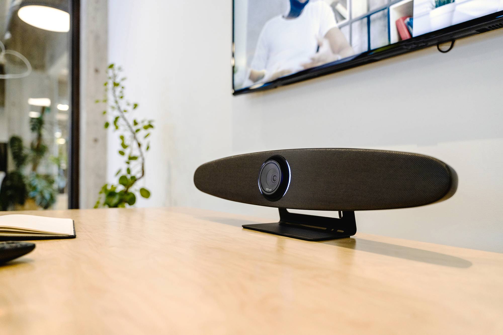 Trust IRIS CONFERENCE Videokonferenz Webcam 3840 x 2160 Pixel Standfuß