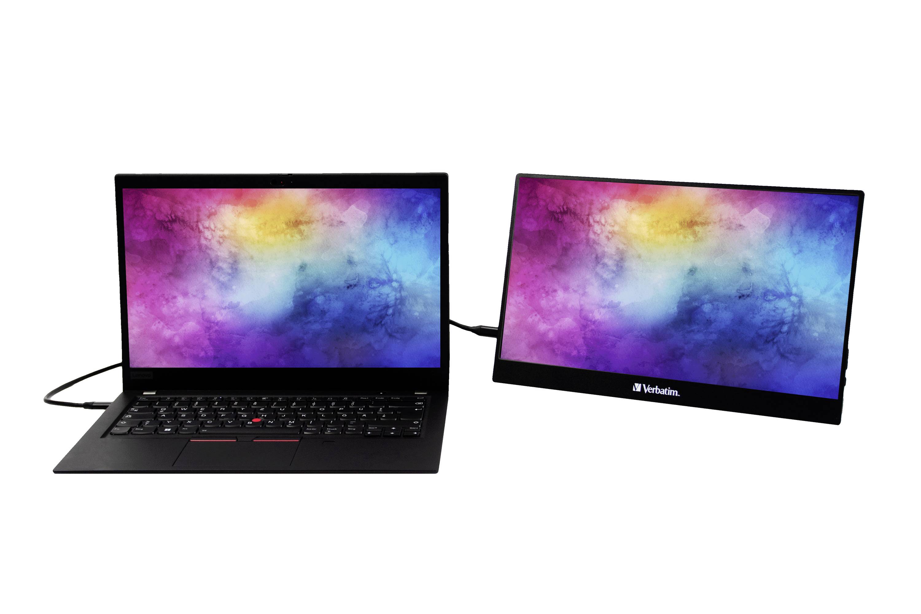 Zwei Laptops mit buntem Farbverlauf auf den Bildschirmen sind durch ein Kabel verbunden. Der rechte Bildschirm trägt das Logo 'Verbatim'.