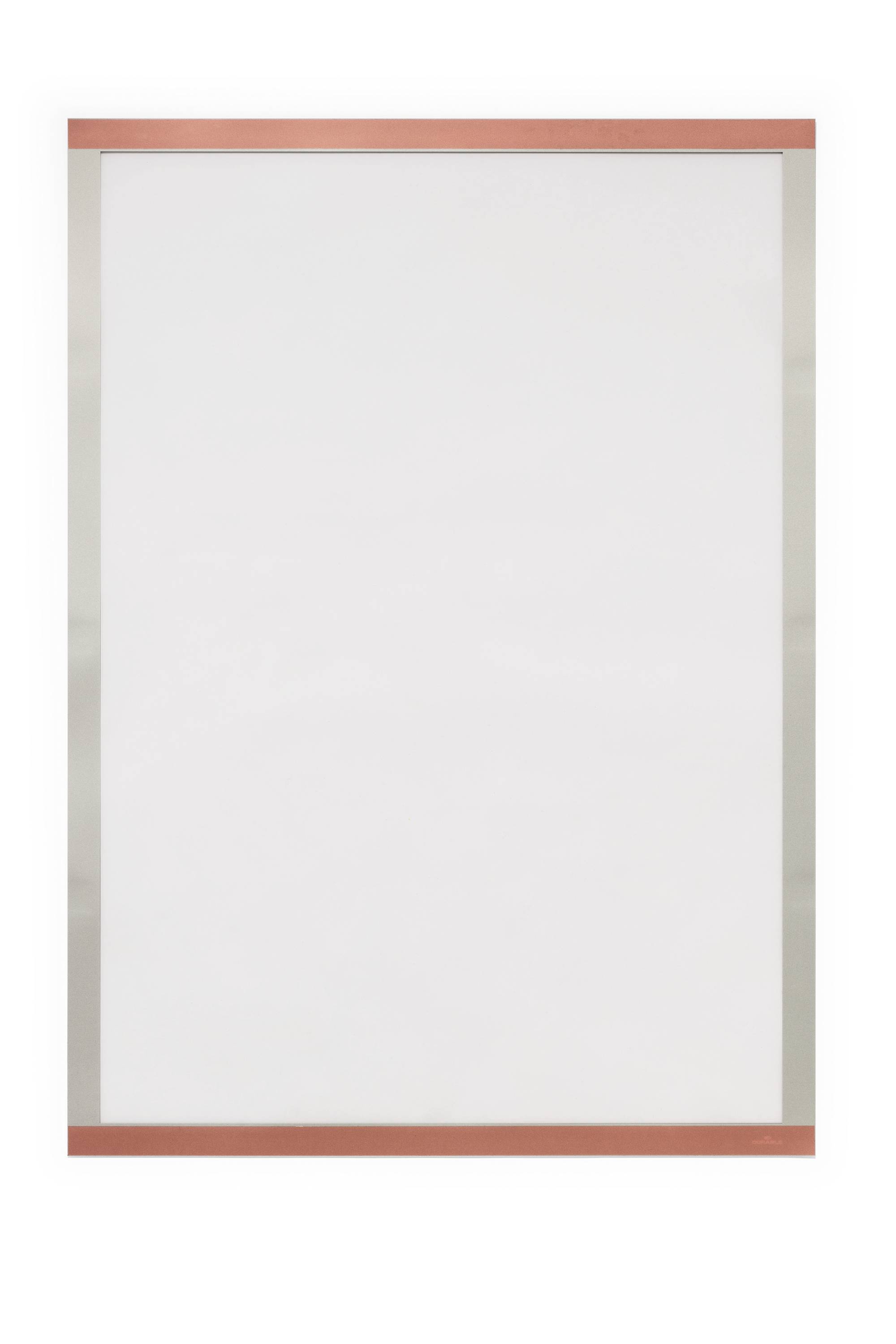 Eine weiße Tafel mit rotem Rahmen.