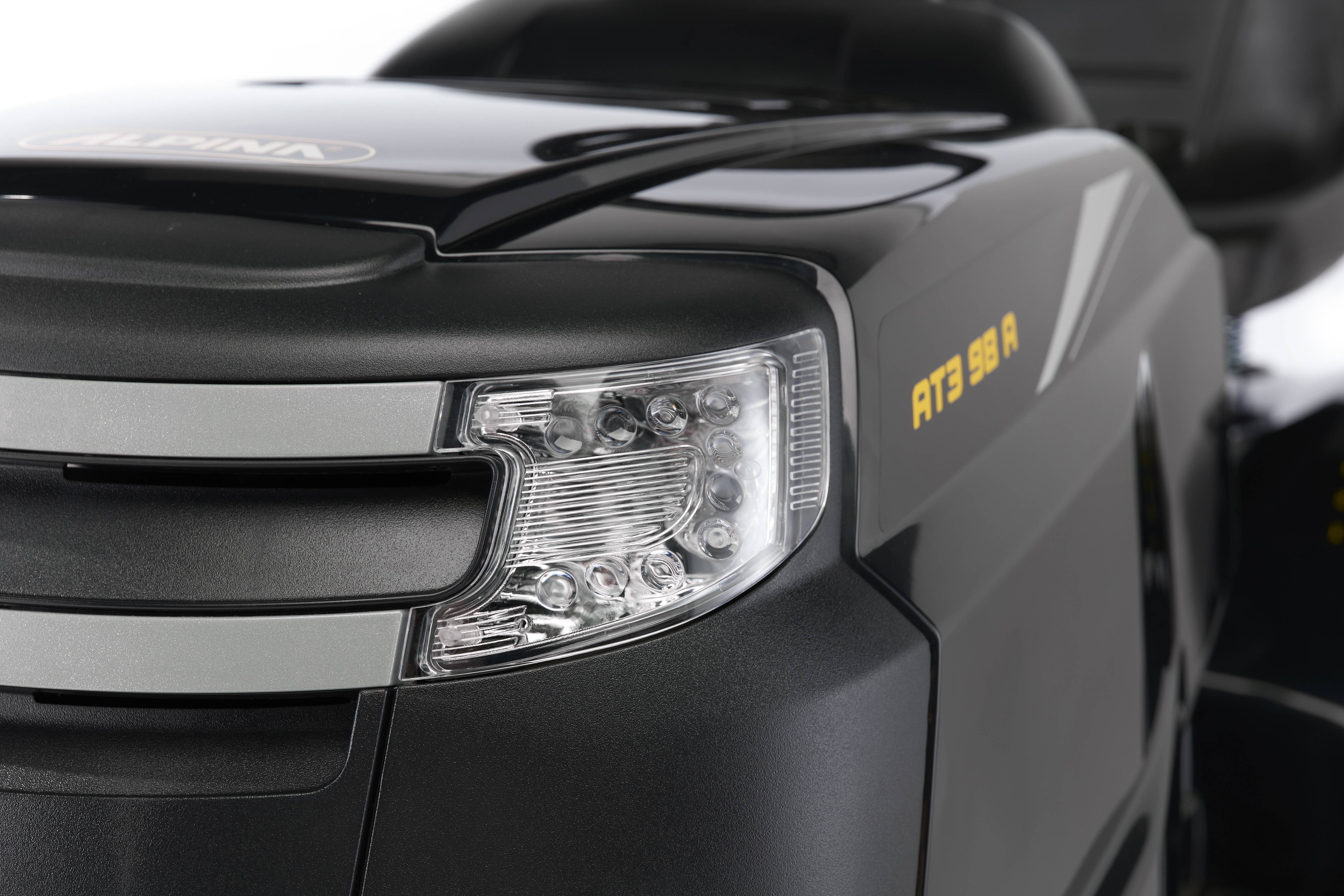 STIGA AT3 98A Benzin Rasentraktor Seitenauswurf 6.5kW Schnittbreite (max.) 98cm Geeignet für 4500m²