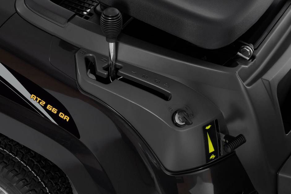 STIGA AT2 66 QA Benzin Rasentraktor Heckauswurf 3.6kW Schnittbreite (max.) 66cm Geeignet für 1500m²