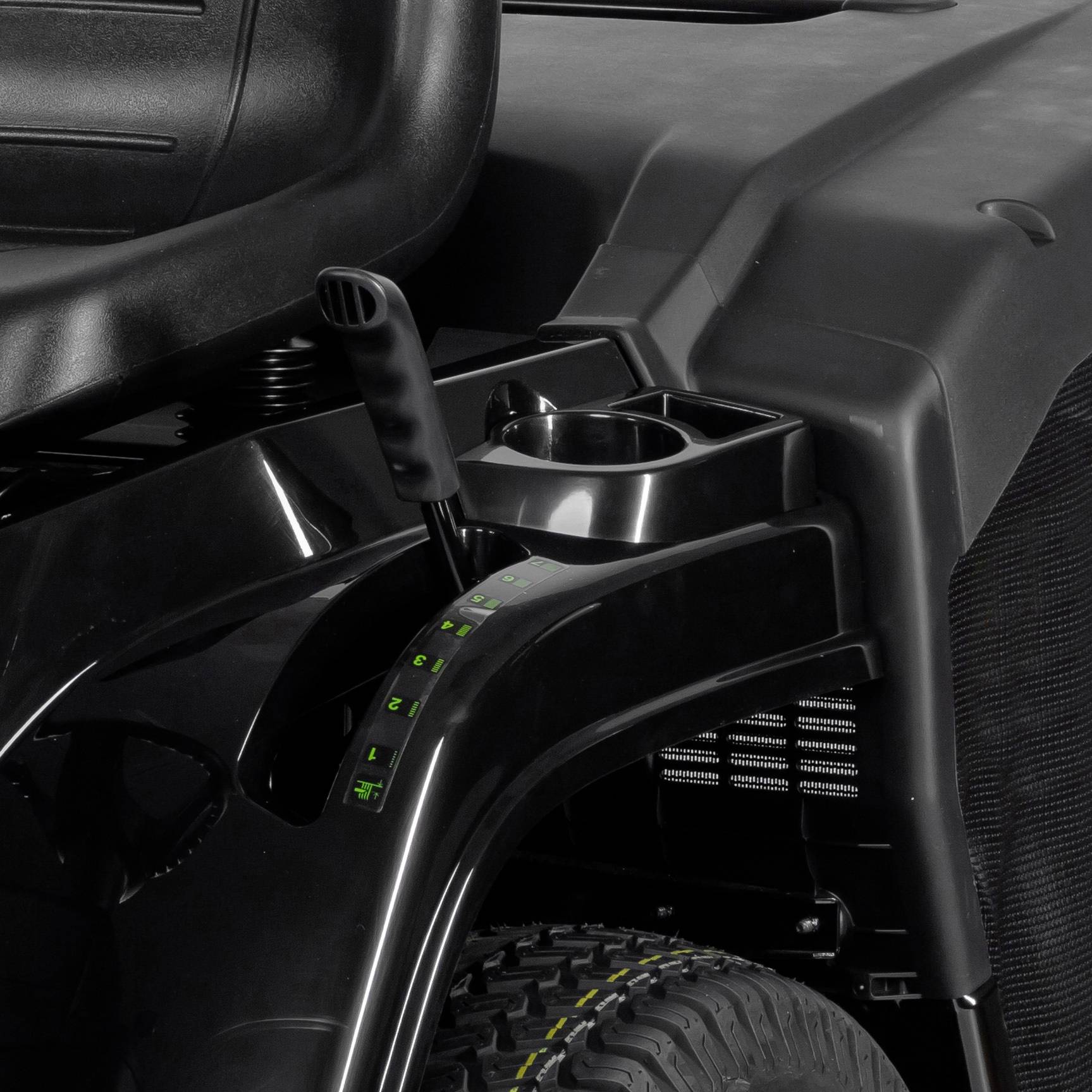 STIGA AT4 84A Benzin Rasentraktor Heckauswurf 5.8kW Schnittbreite (max.) 84cm Geeignet für 3000m²