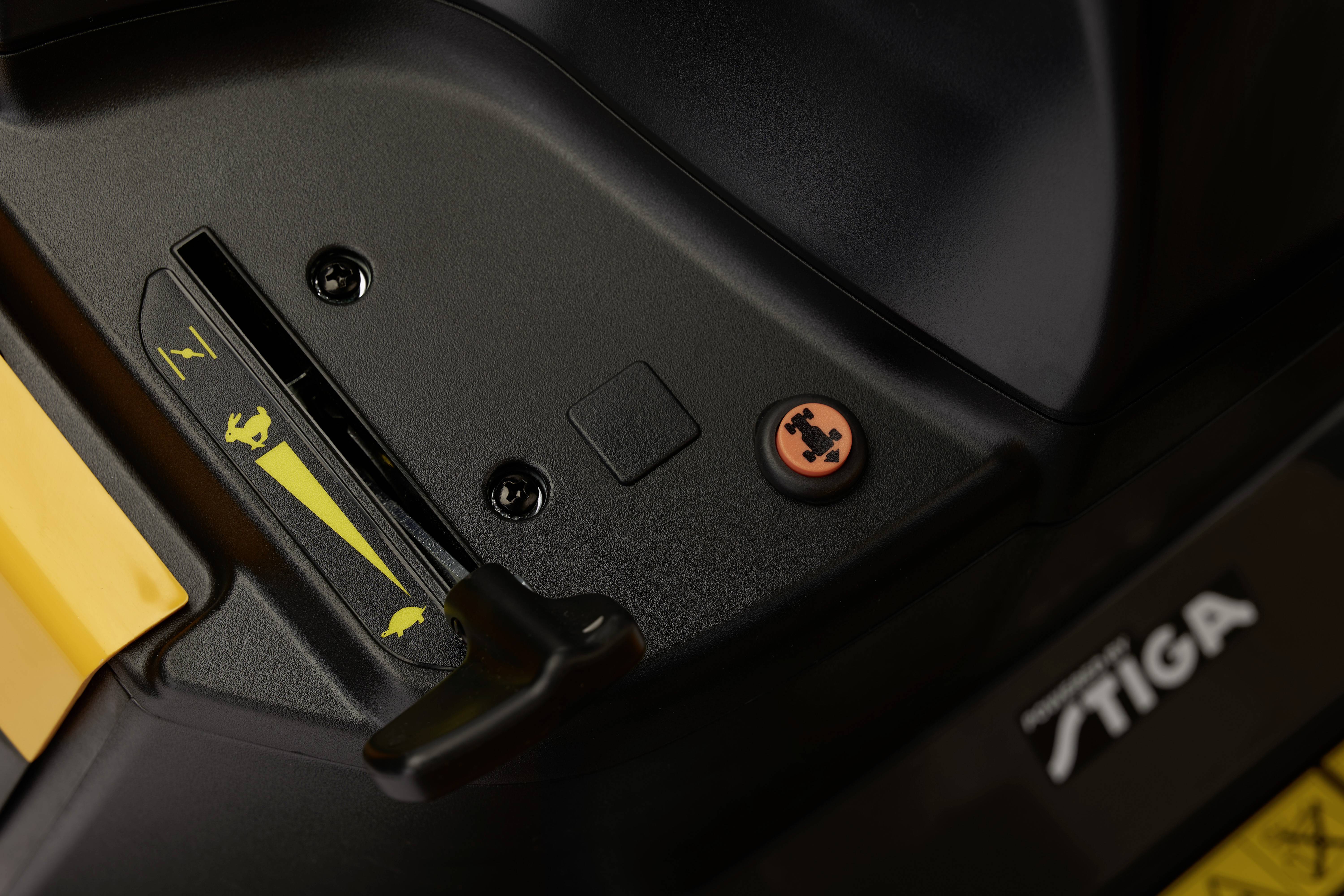 STIGA Estate 384 Benzin Rasentraktor Heckauswurf 6.8kW Schnittbreite (max.) 84cm Geeignet für 3500m²