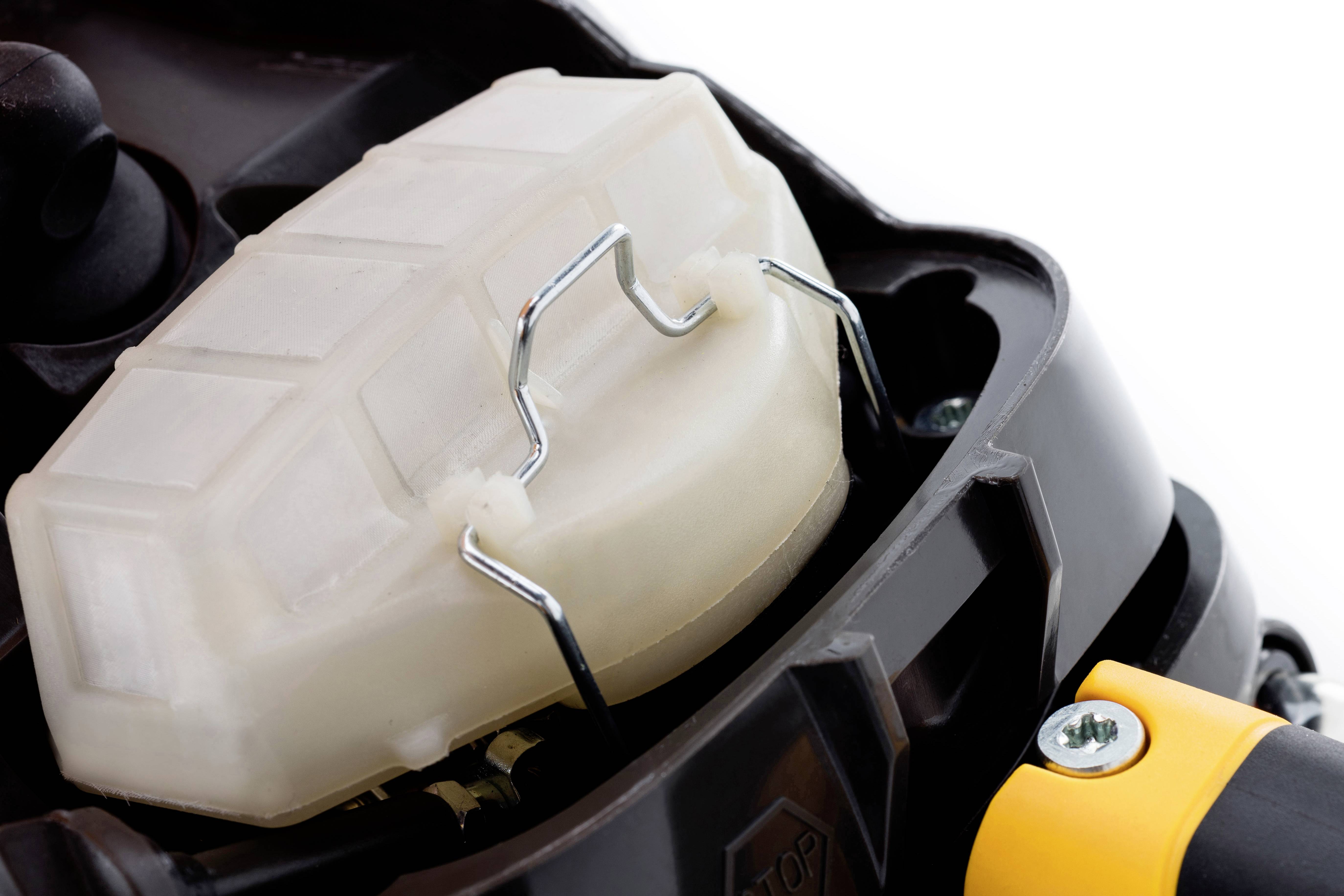 STIGA CS 750 - 18" Benzin Kettensäge 2kW Schwertlänge 450mm