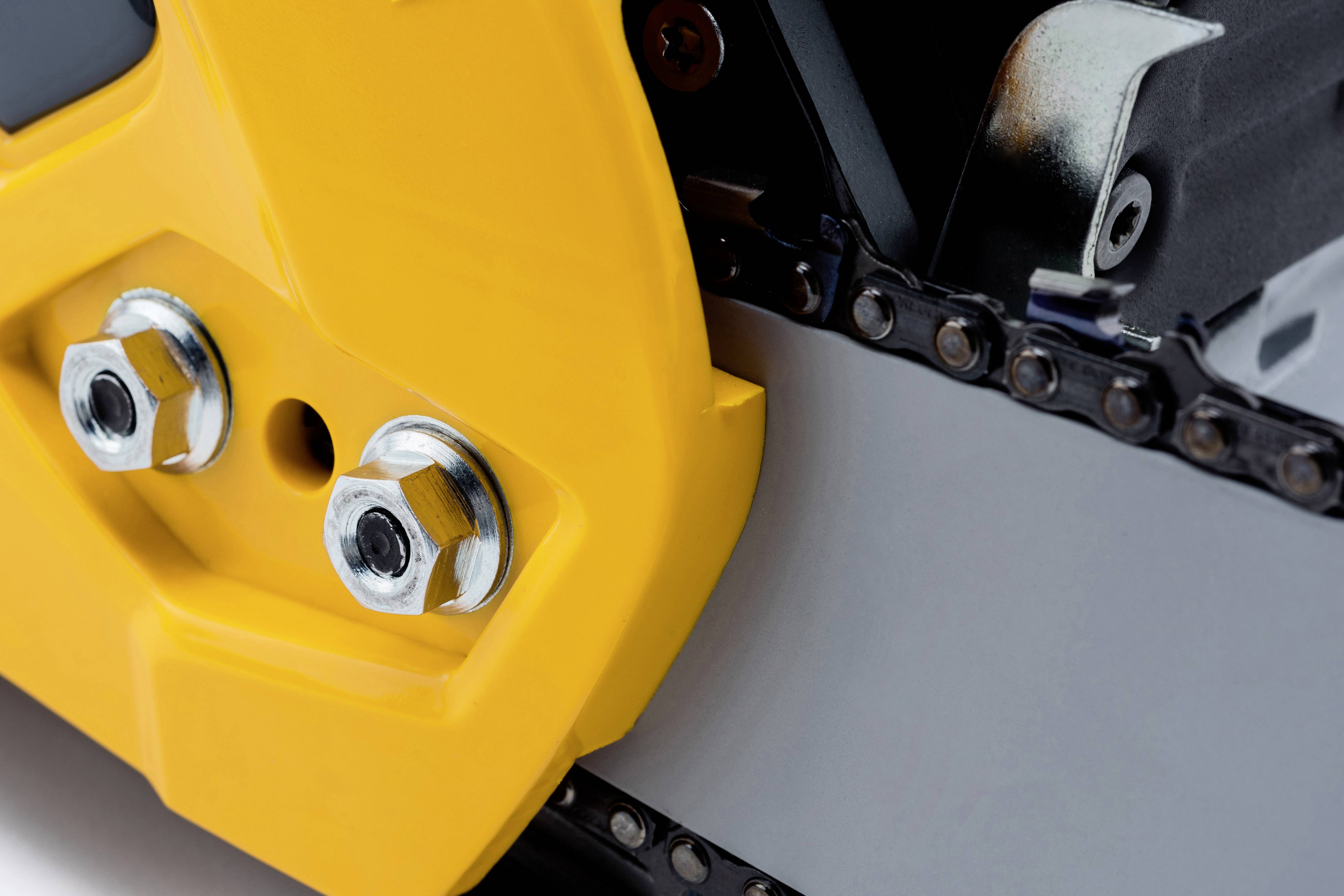 STIGA CS 750 - 18" Benzin Kettensäge 2kW Schwertlänge 450mm