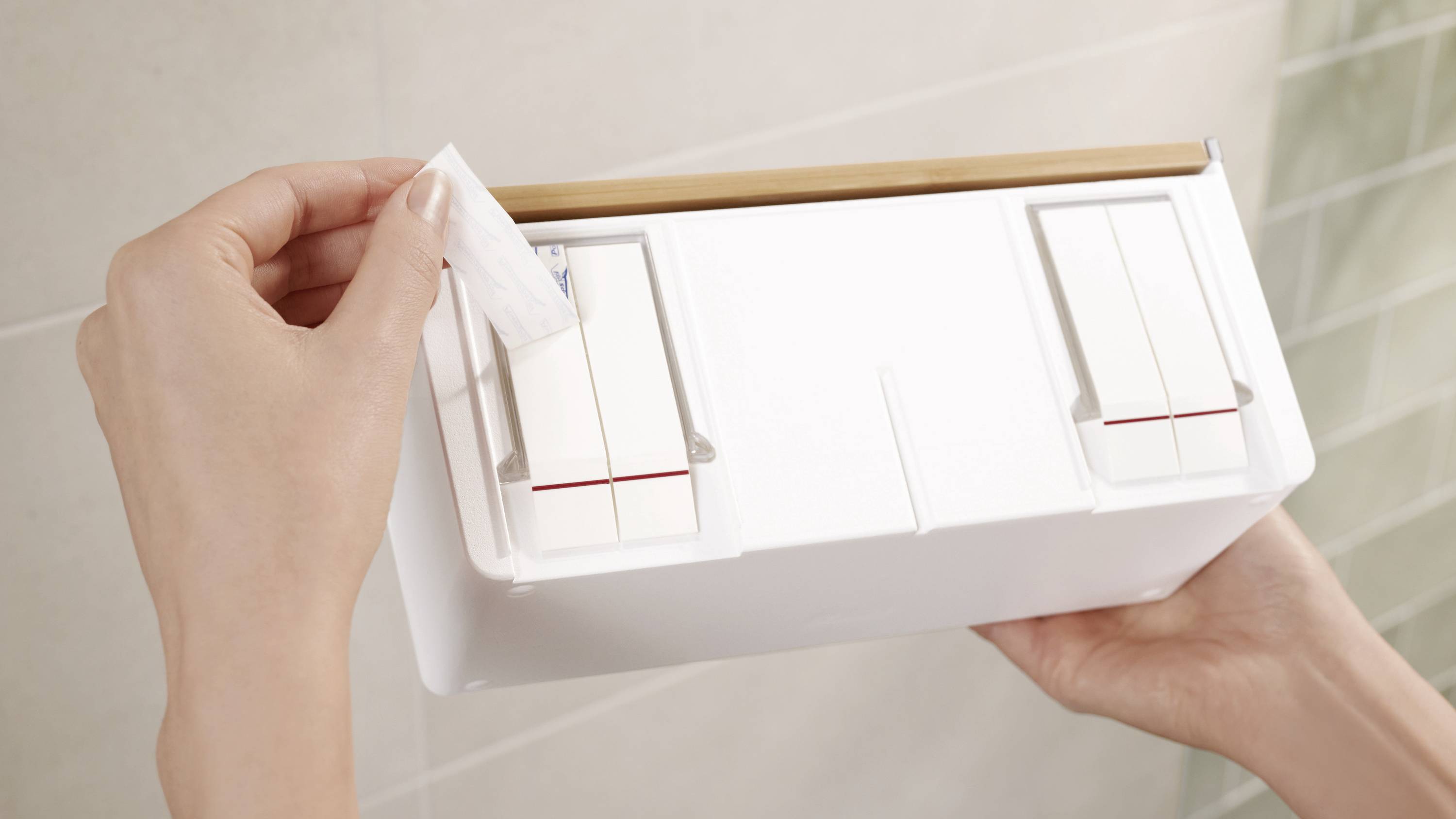 tesa 40520-00000-00 BABOO Aufbewahrungsbox Klebstoff Weiß (matt)