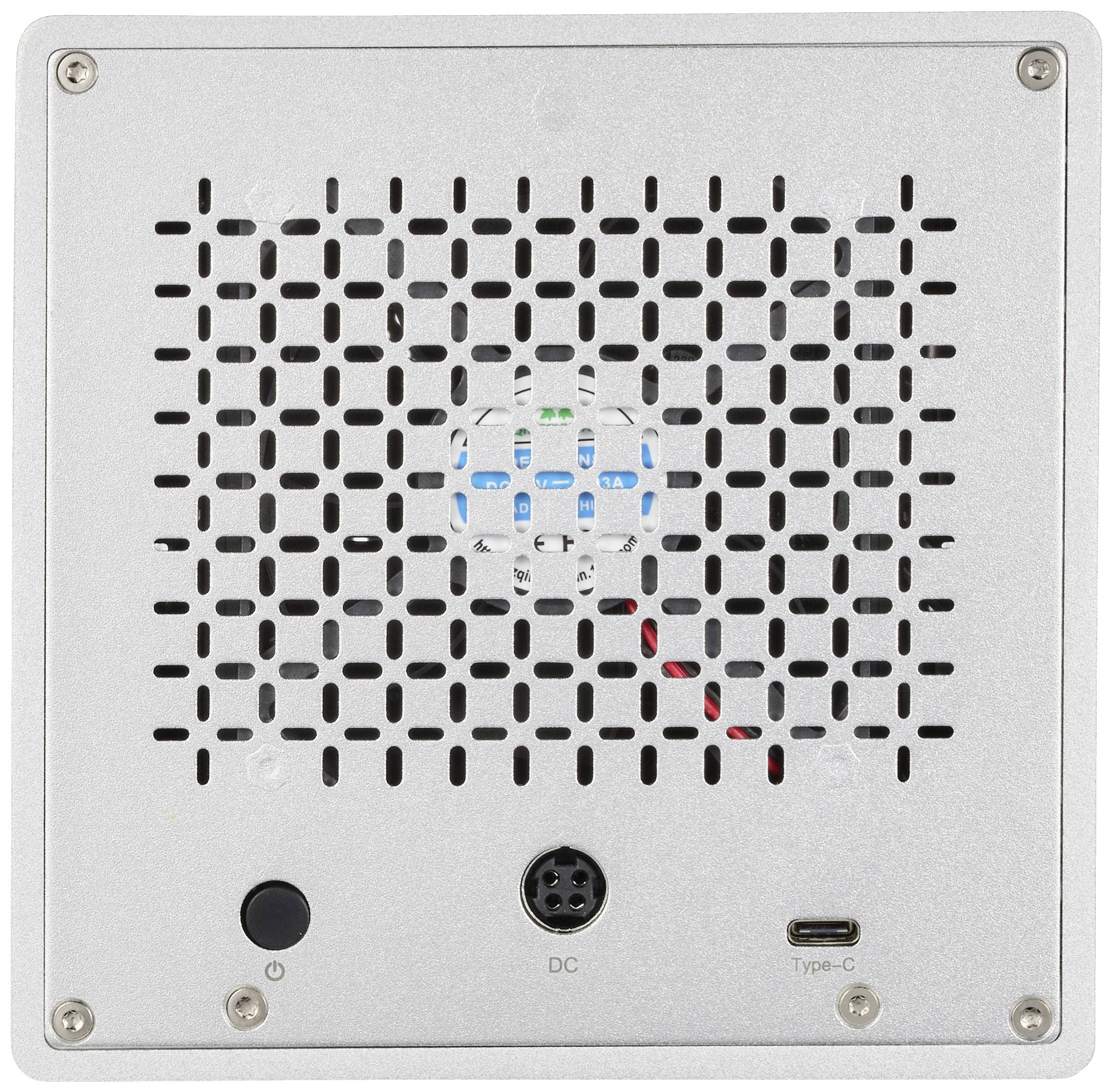 Die Rückseite eines silbernen elektronischen Geräts. Es zeigt ein Lüftungsgitter, einen DC-Anschluss, einen runden Port und einen USB-C-Anschluss.
