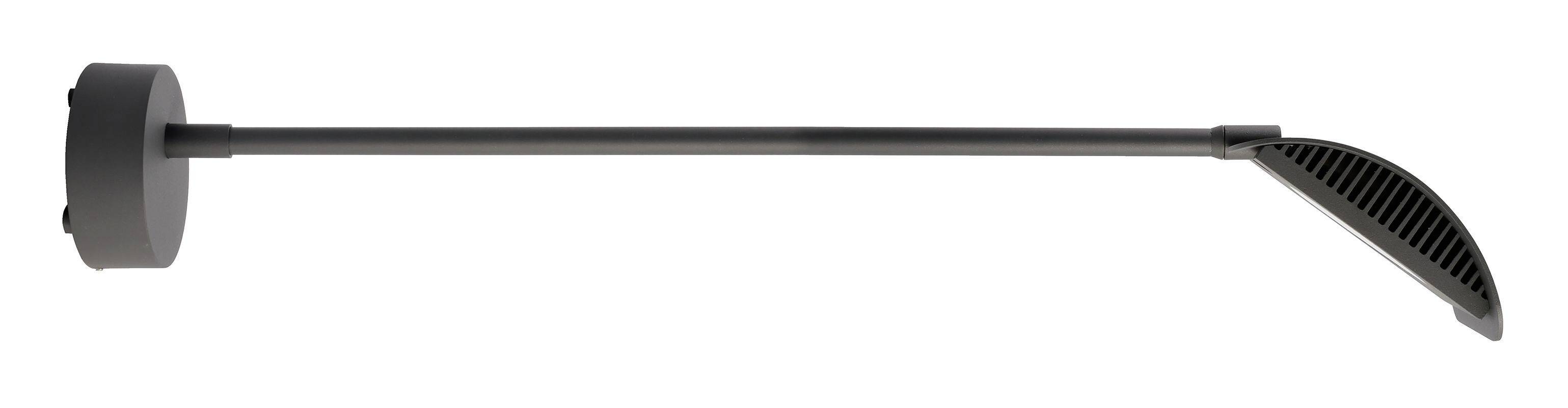 Eine moderne schwarze Wandleuchte mit langem, geradem Arm und abgewinkeltem, strukturiertem Lampenschirm; schlichtes Design.