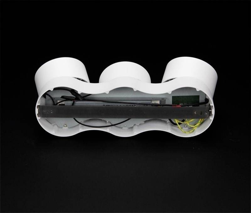 Deko Light Uni Triple Deckenaufbauleuchte LED fest eingebaut 30 W EEK: G (A - G) Warmweiß Weiß (matt)