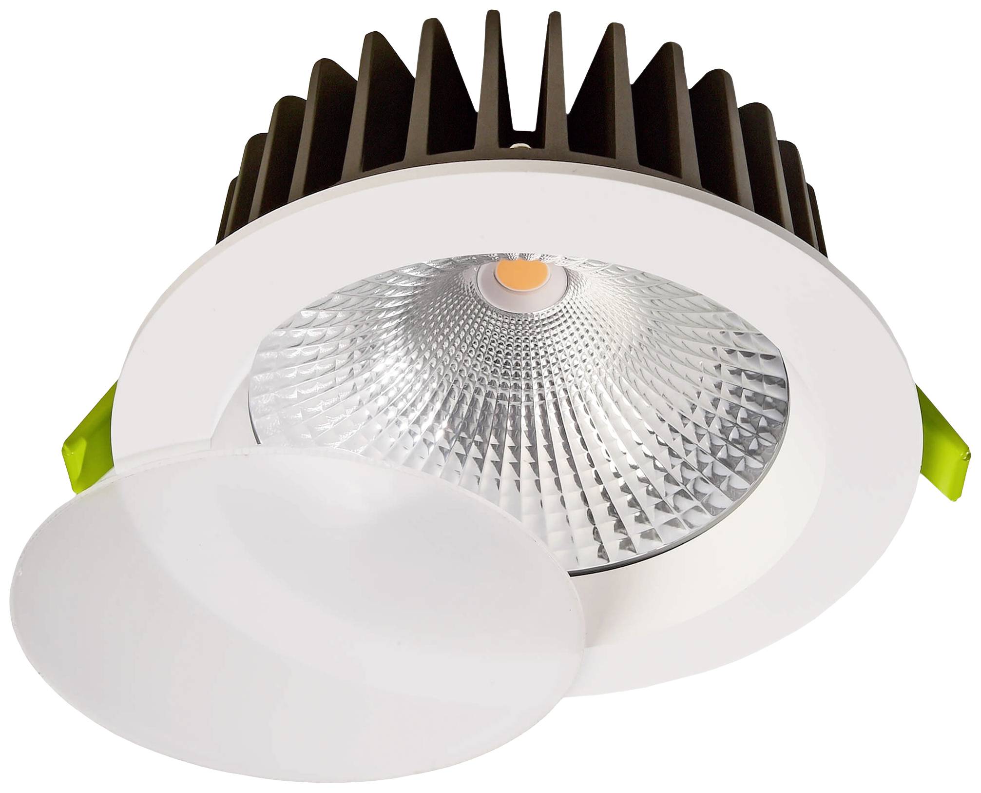 Ein runder LED-Deckeneinbaustrahler mit abnehmbarem Diffusor, silbernem Reflektor und schwarzem Kühlkörper.