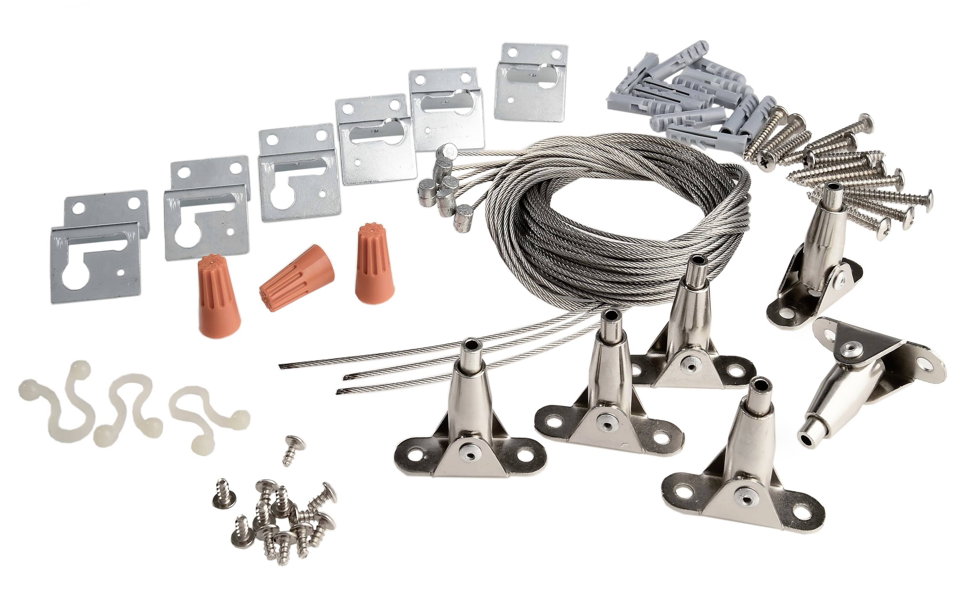 Ein Set aus Metallbeschlägen, Befestigungsschrauben, Dübeln, Kabeln und Verbindungsstücken, geeignet für Wandhalterungen oder Regalsysteme.