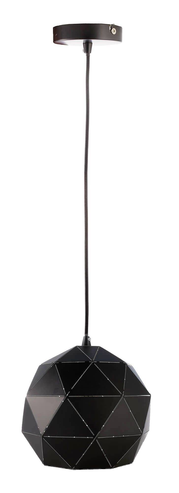 Eine schwarze Pendelleuchte mit geometrischem, facettiertem Design, hängt an einem langen Kabel von der Decke.