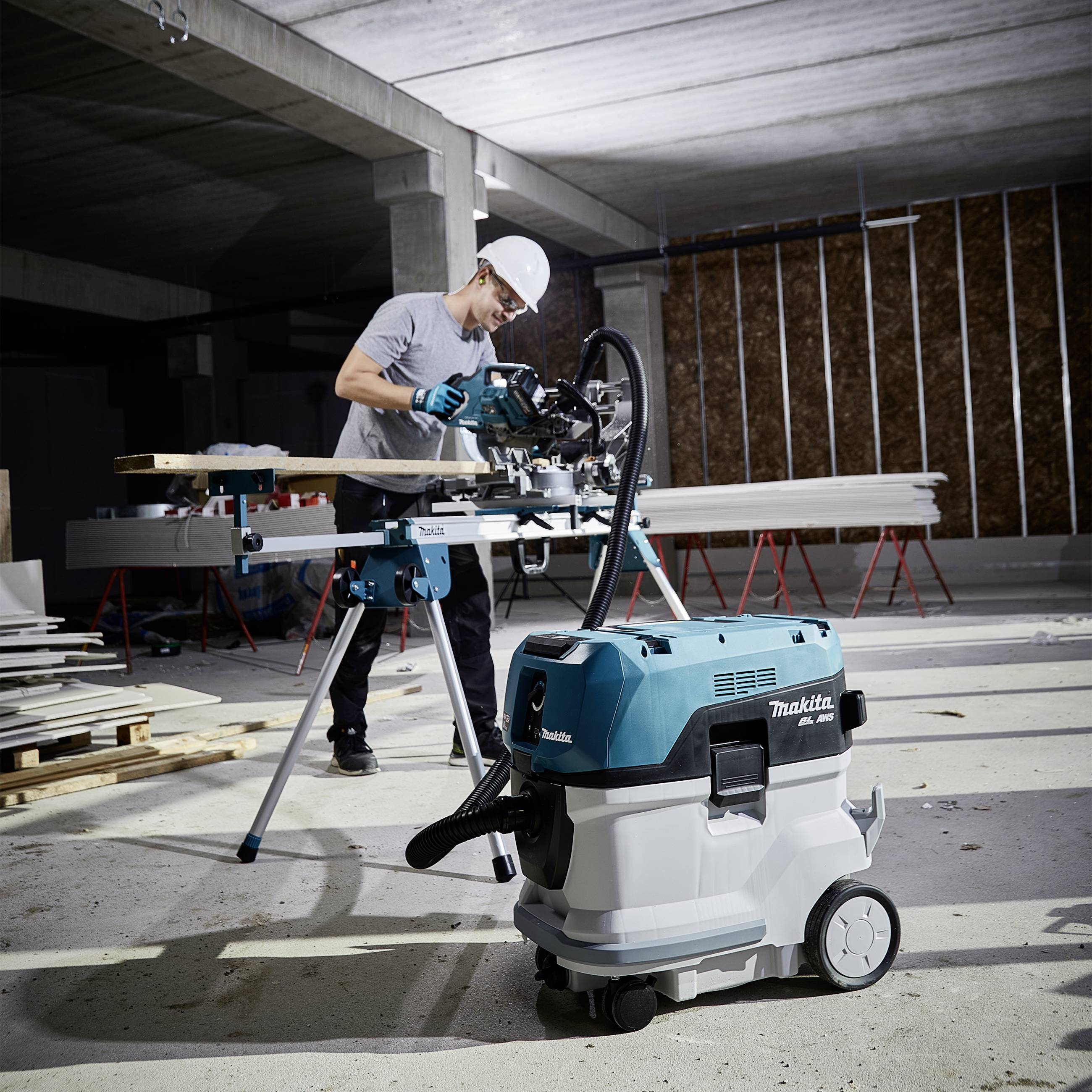 Makita VC006GMZ01 Akku-Sauger 350W 40l ohne Akku