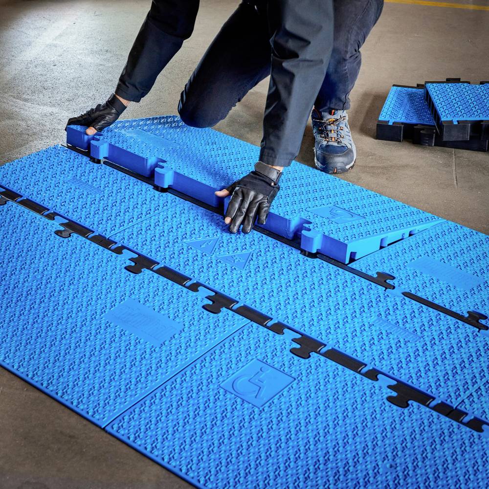 DEFENDER by Adam Hall Rampen-Modul 869301BLU Polyurethan Blau 1000mm Inhalt: 1St.