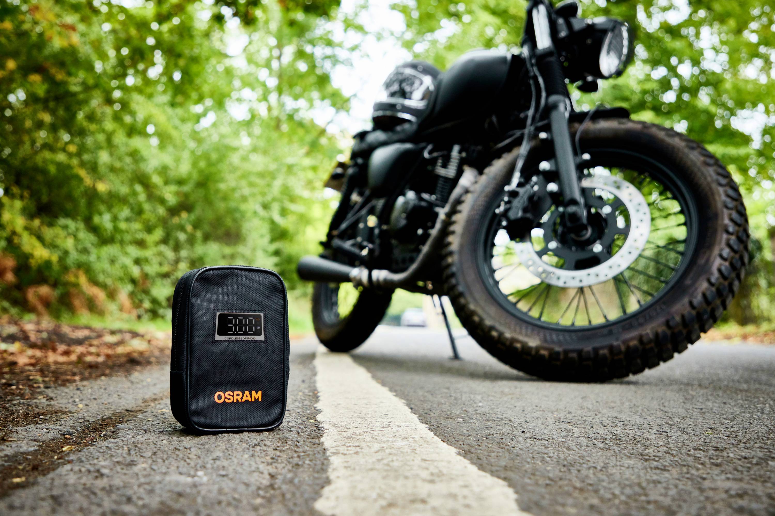Osram Automotive OTIR4000 Kompressor TYREinflate 4000 8.3 bar Aufbewahrungs-Box/-Tasche, Automatische Abschaltung, mit