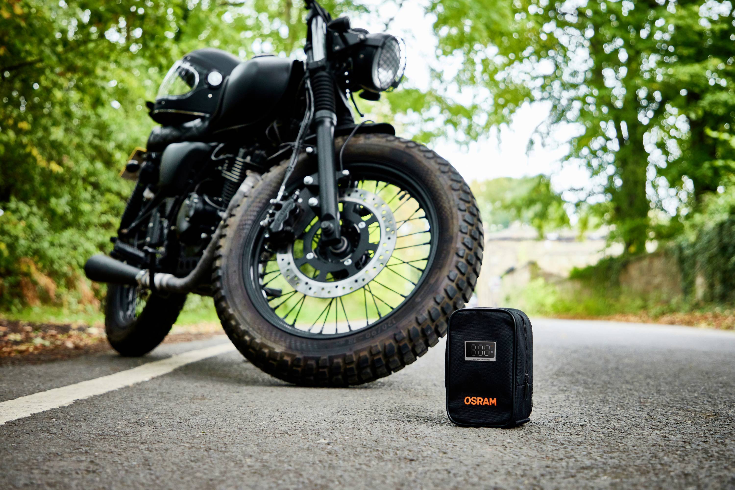 Osram Automotive OTIR4000 Kompressor TYREinflate 4000 8.3 bar Aufbewahrungs-Box/-Tasche, Automatische Abschaltung, mit