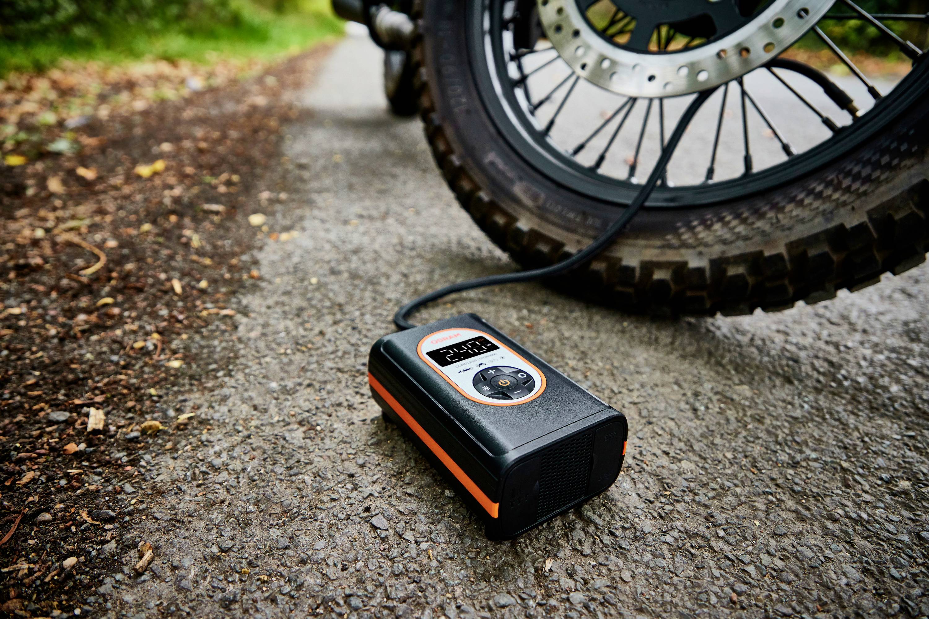 Osram Automotive OTIR4000 Kompressor TYREinflate 4000 8.3 bar Aufbewahrungs-Box/-Tasche, Automatische Abschaltung, mit