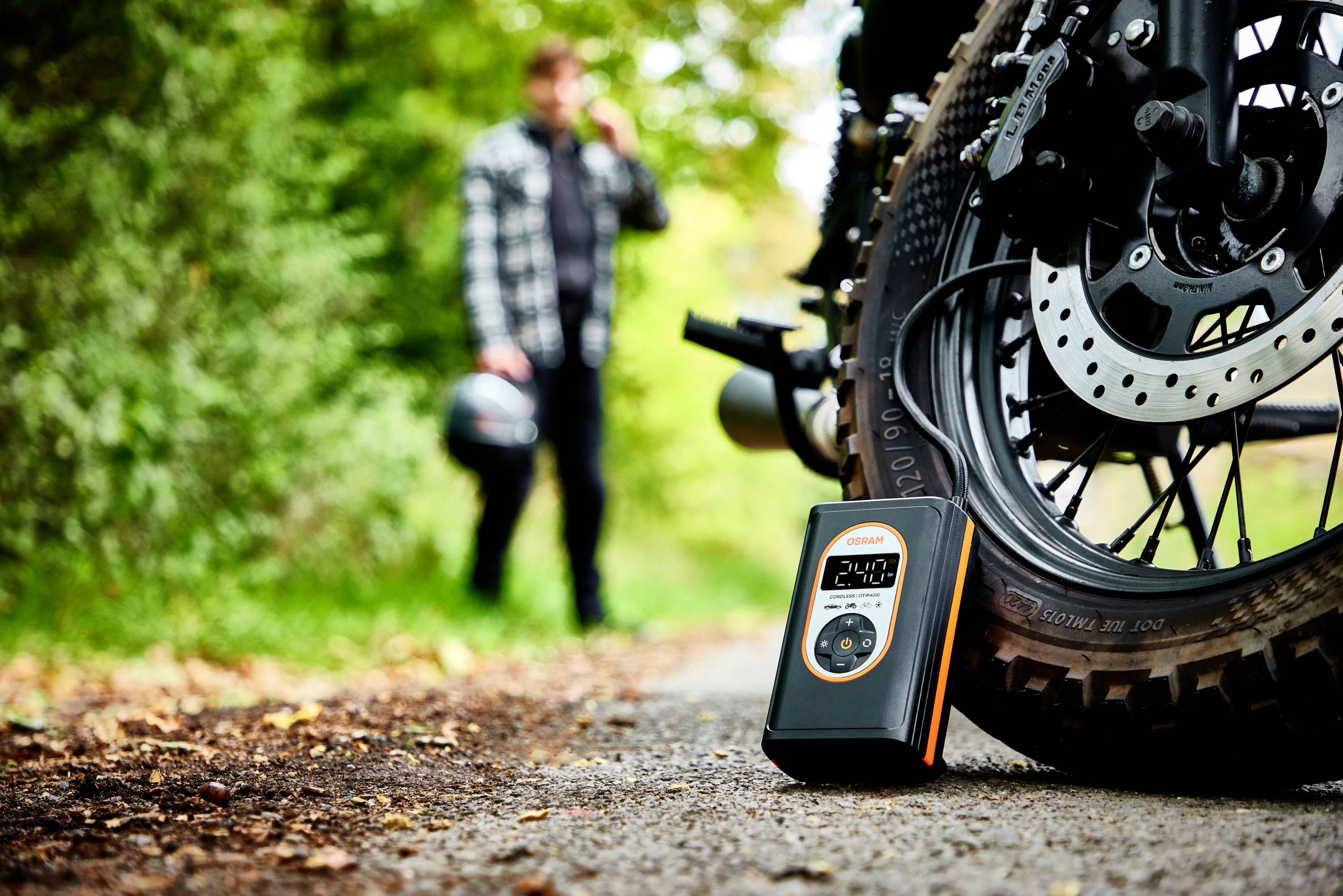 Osram Automotive OTIR4000 Kompressor TYREinflate 4000 8.3 bar Aufbewahrungs-Box/-Tasche, Automatische Abschaltung, mit