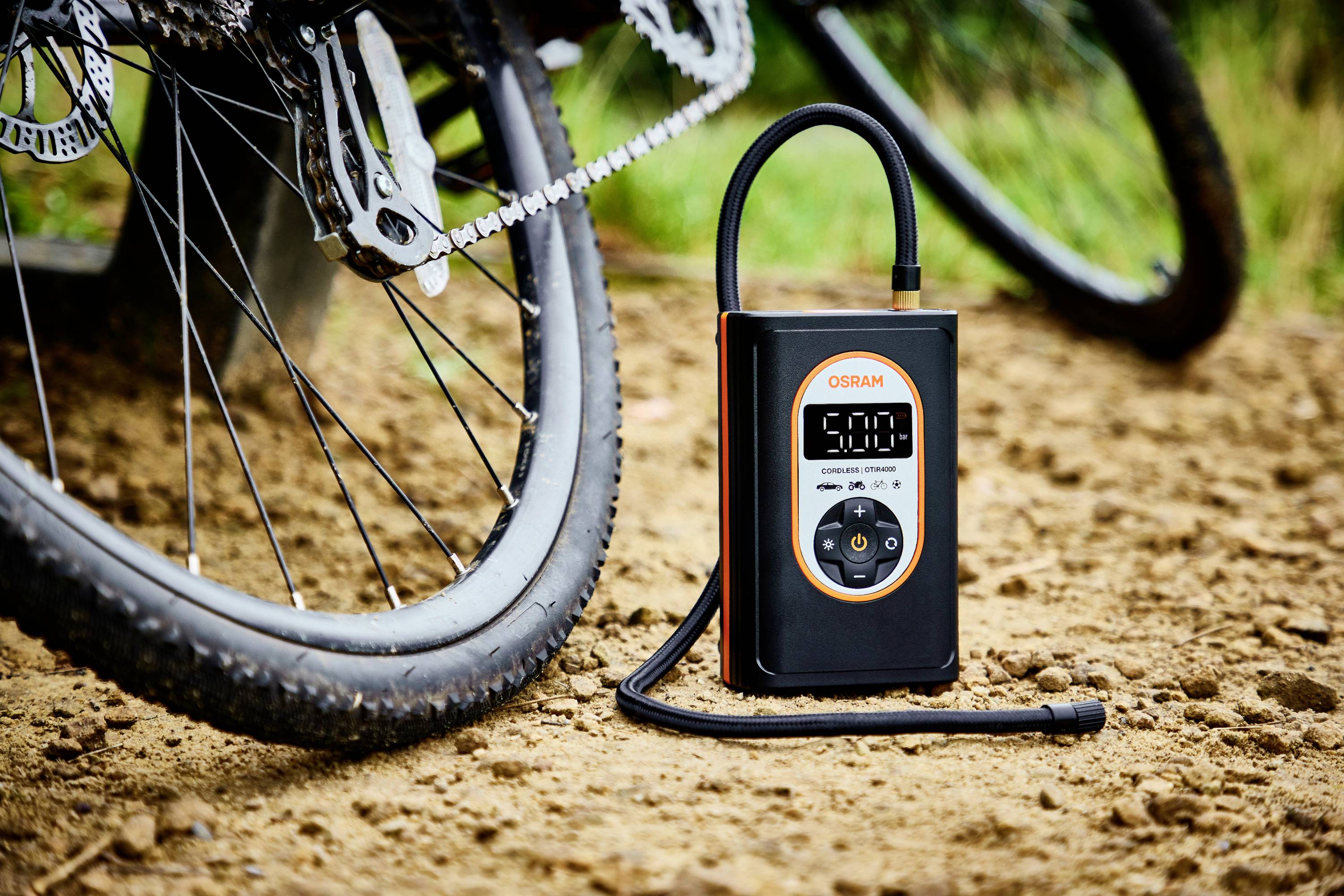 Osram Automotive OTIR4000 Kompressor TYREinflate 4000 8.3 bar Aufbewahrungs-Box/-Tasche, Automatische Abschaltung, mit